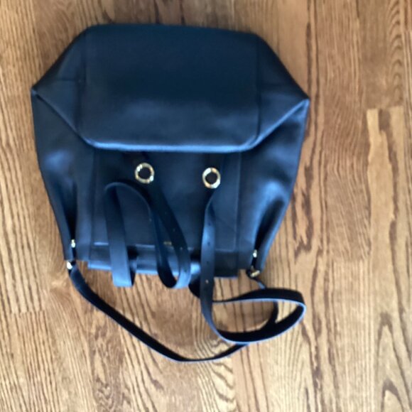 Cuyana Black Leather Backpack